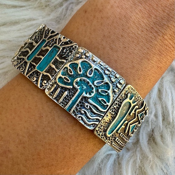Vintage ๐ค Boho Silver Tone & Turquoise Stretch Bracelet Square Tribal Beachy - Picture 7 of 8